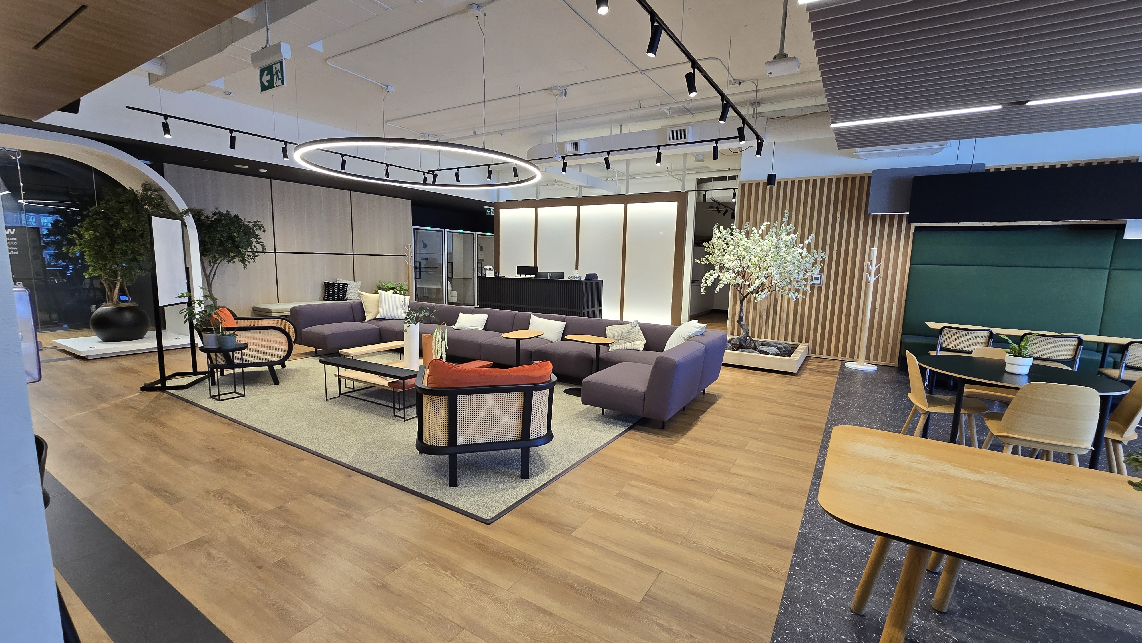 Why You Need a Privacy Booth for Open Office Spaces